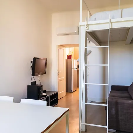 Youhosty - Navigli View דירה