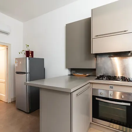 Apartment Youhosty - Navigli View *