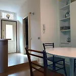 Youhosty - Navigli View דירה מילאנו