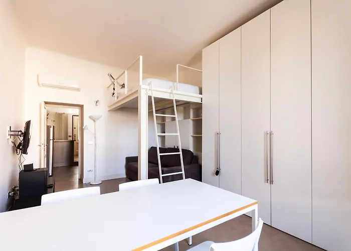 Youhosty - Navigli View Daire Milano